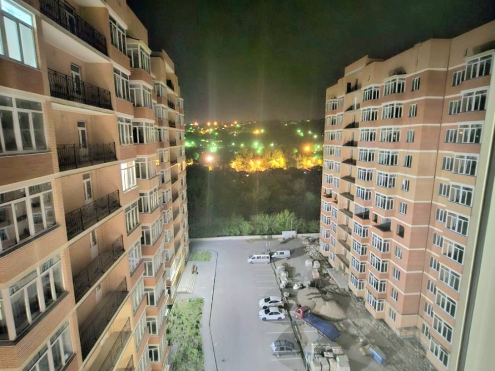 1000479675