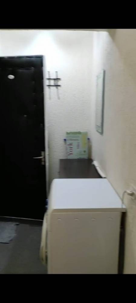 1000136735
