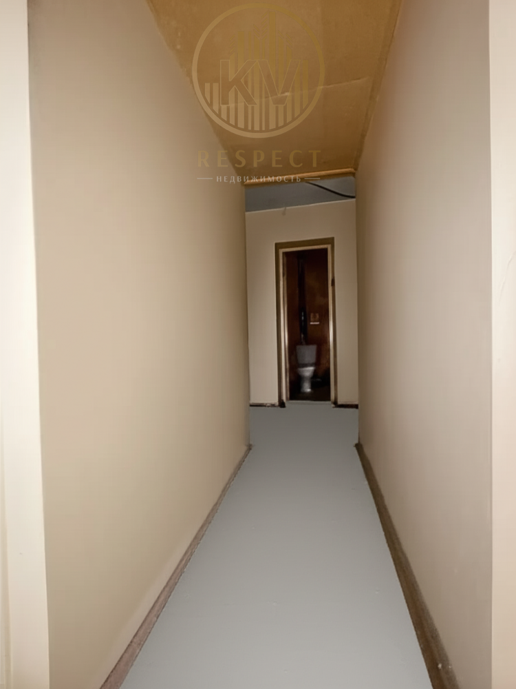 b_сделай_полы_серыми_и