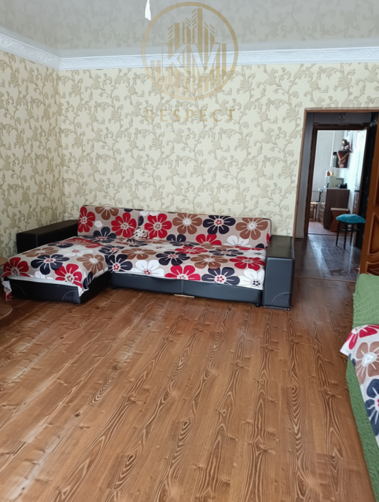 a_убрать_все_с_дивана_