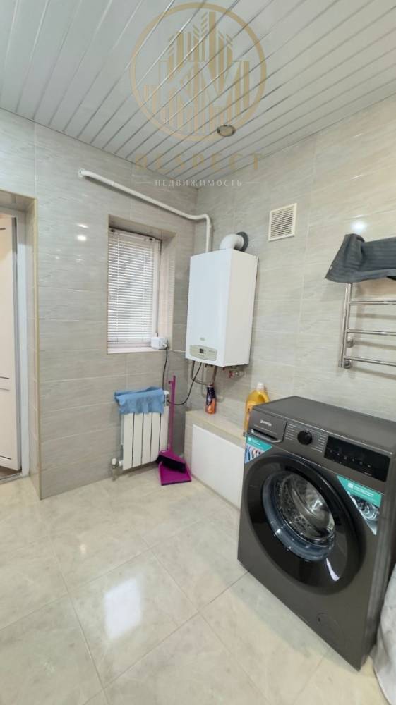 eb46d737-4b7f-40f4-8813-e0ac0eef6714