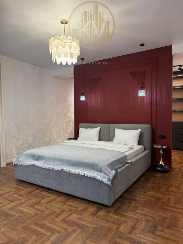 photo_5226865446097720224_y