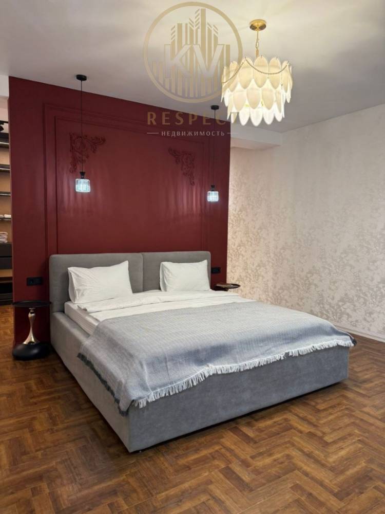 photo_5226865446097720227_y