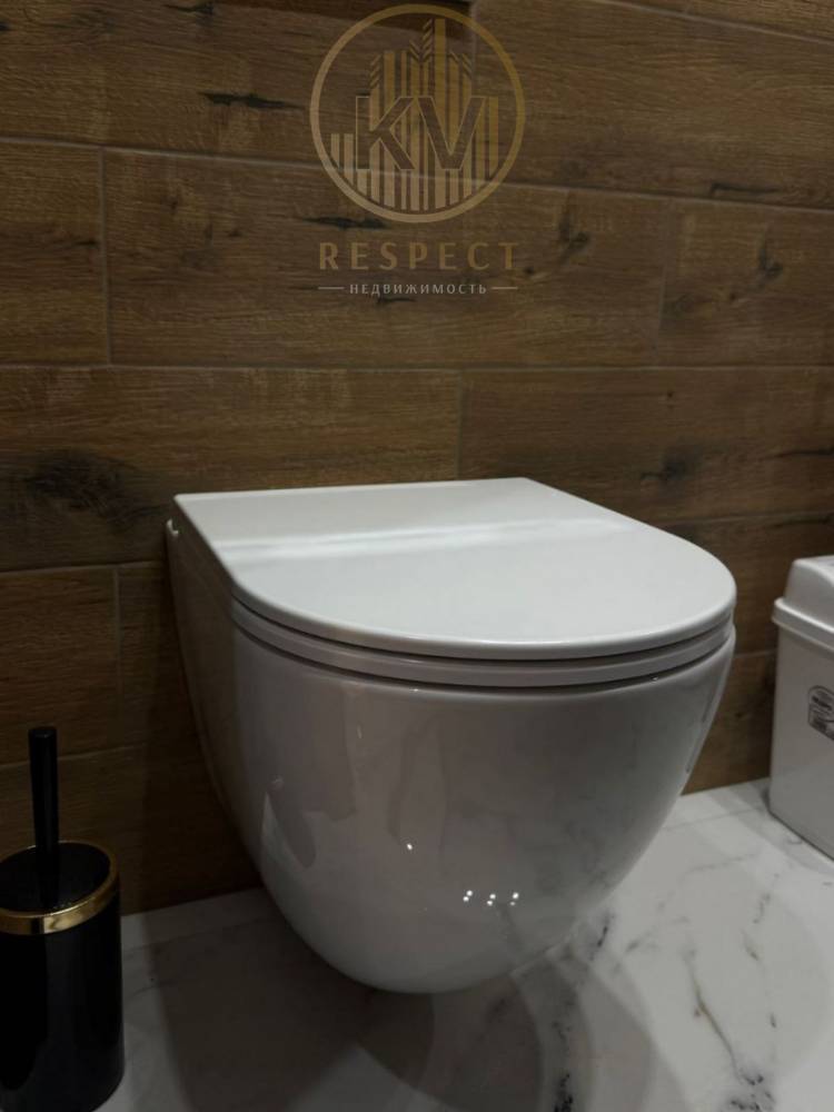 photo_5226865446097720217_y