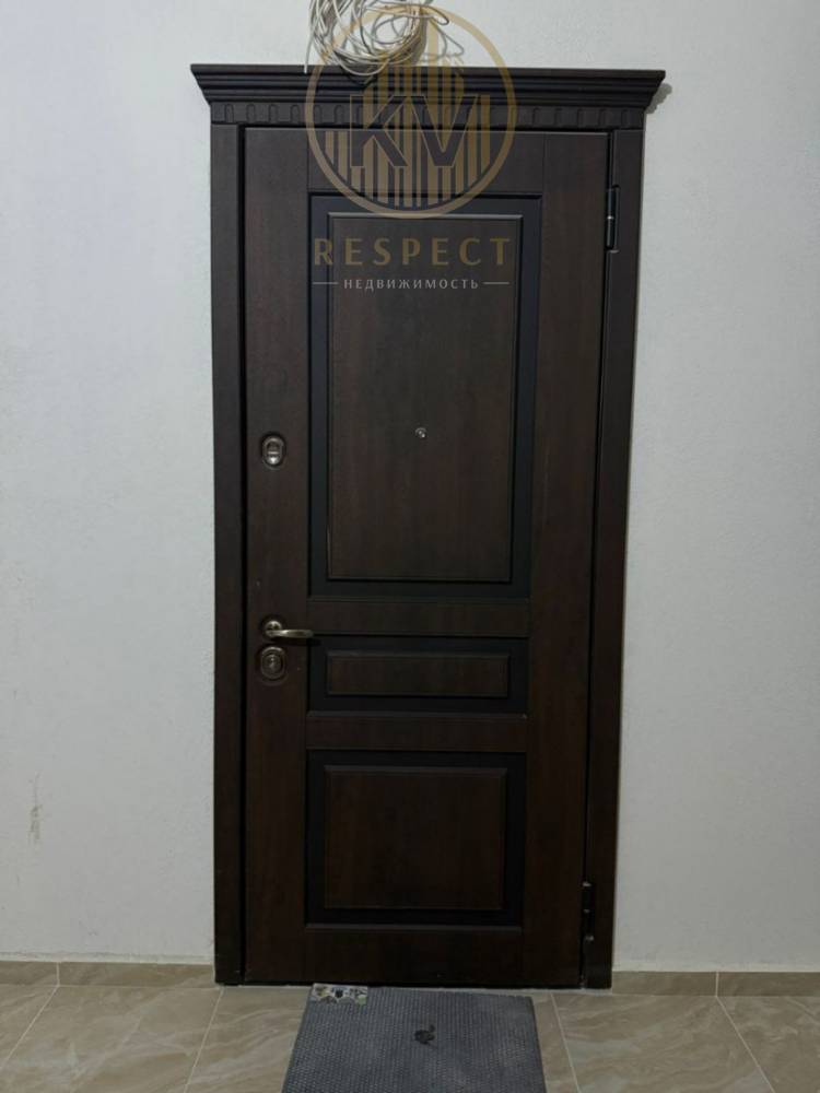 photo_5226865446097720394_y