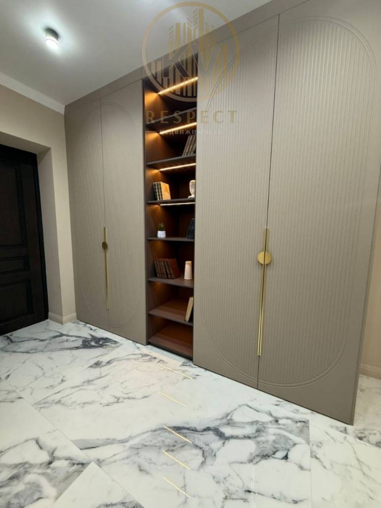 photo_5226865446097720242_y