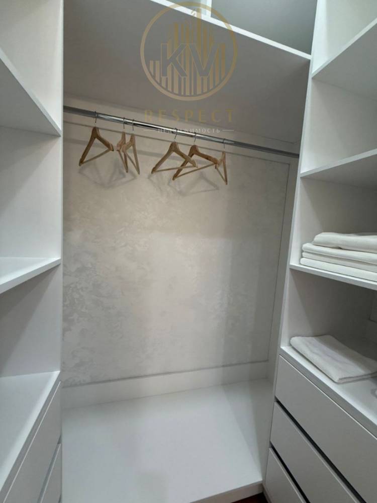 photo_5226865446097720229_y