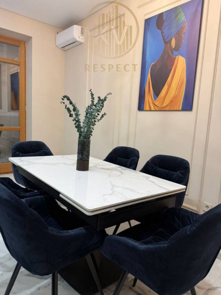 photo_5226865446097720204_y