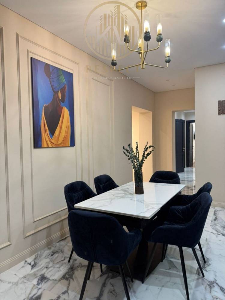 photo_5226865446097720205_y