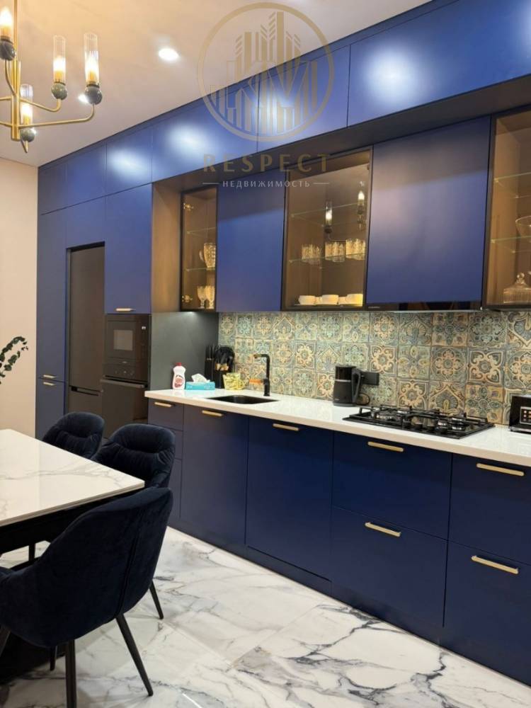 photo_5226865446097720202_y