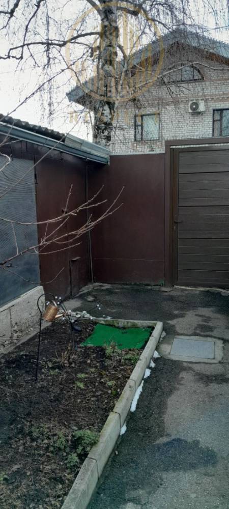 photo_5226865446097720174_y