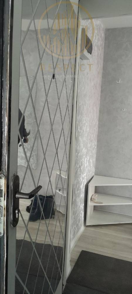 photo_5276037852359760047_y