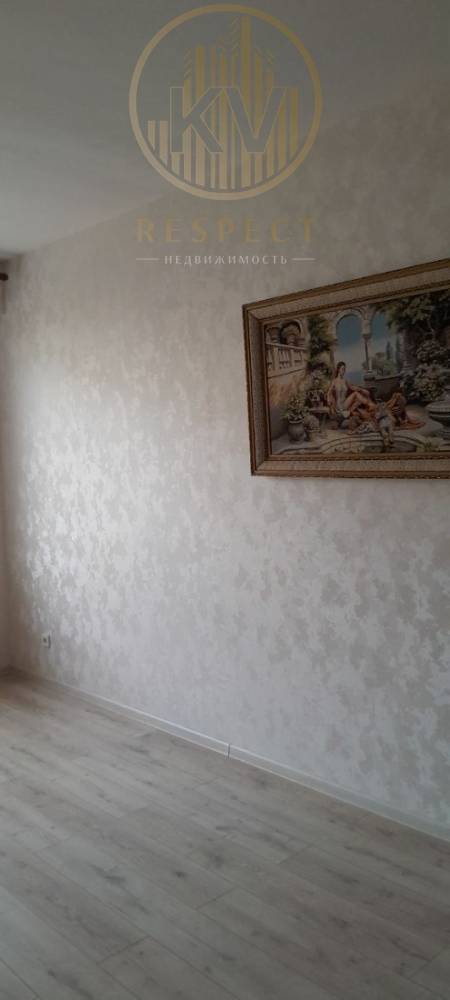 photo_5276037852359760045_y