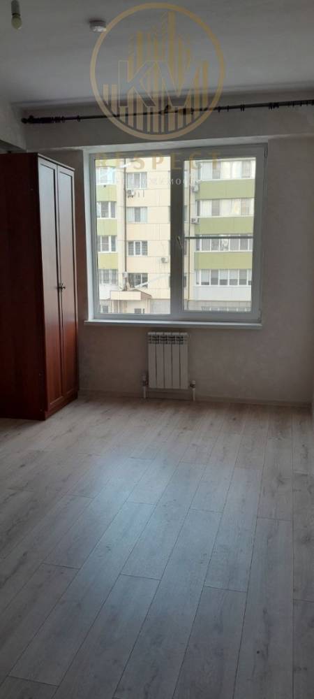 photo_5276037852359760046_y