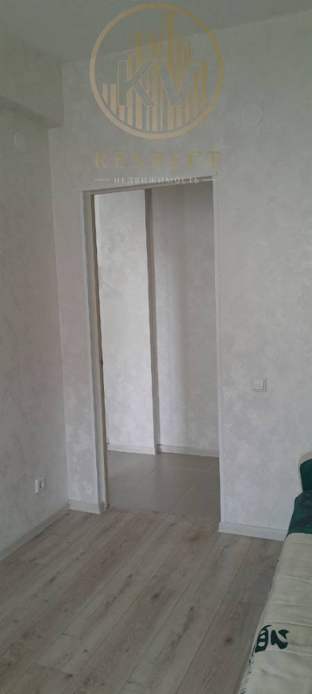 photo_5276037852359760037_y