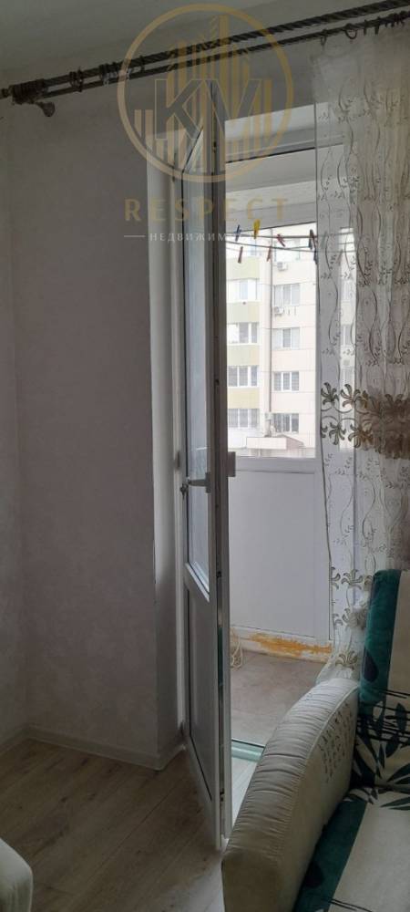 photo_5276037852359760038_y