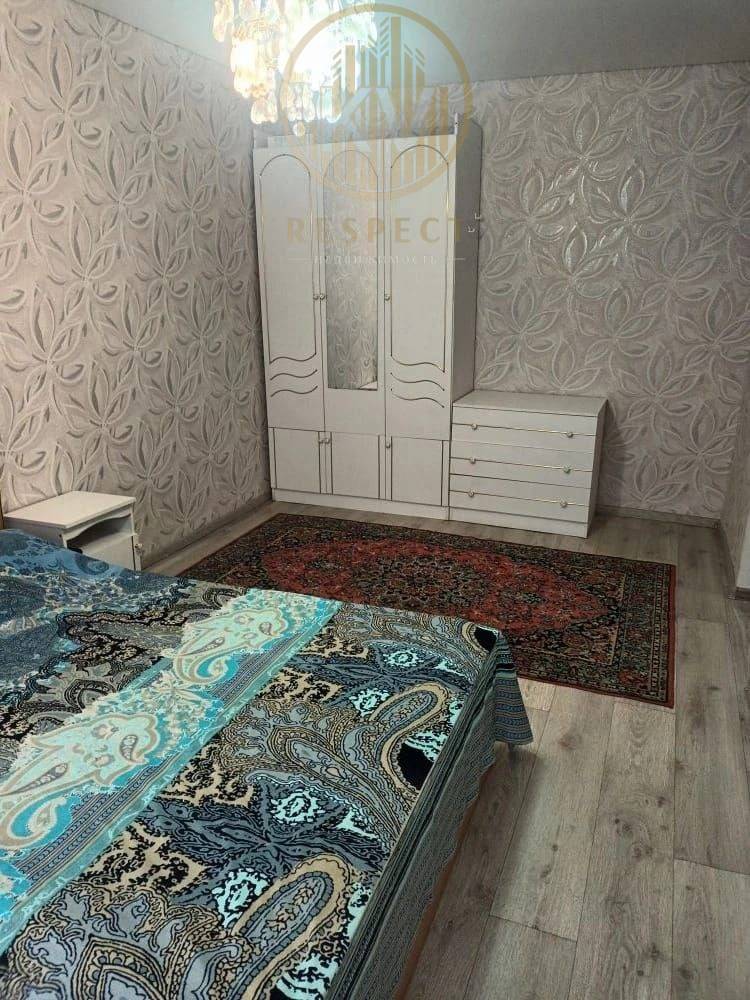 photo_5282771845683810960_y