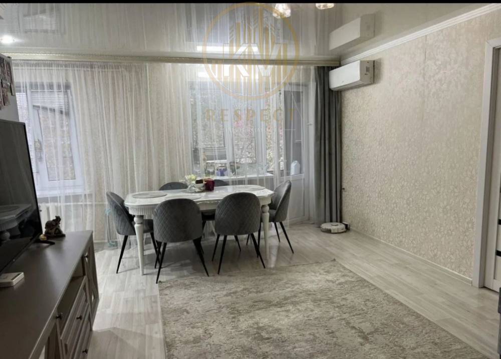 photo_5282771845683810844_y