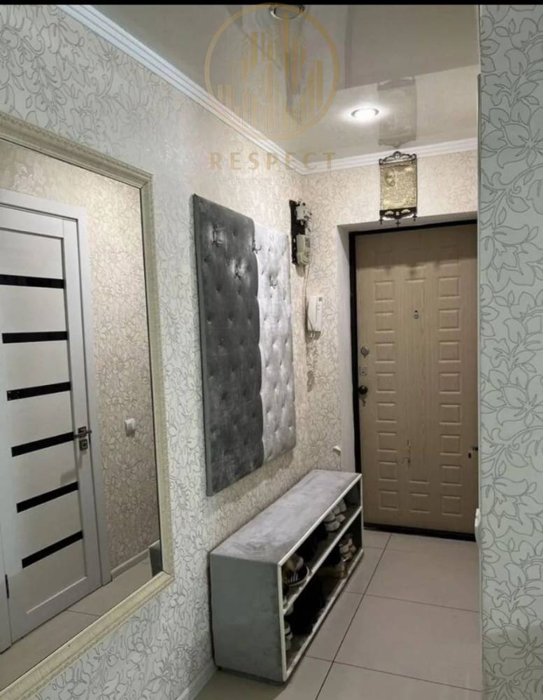 photo_5282771845683810835_y