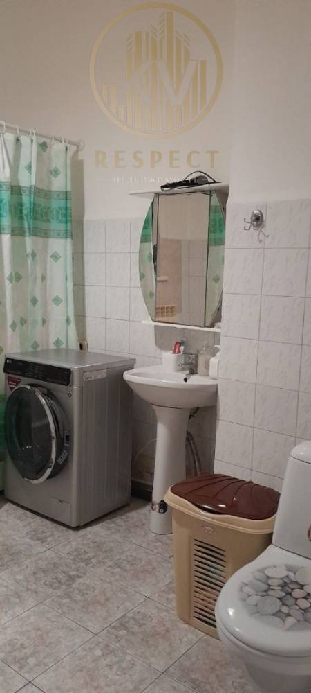 photo_5276037852359760127_y