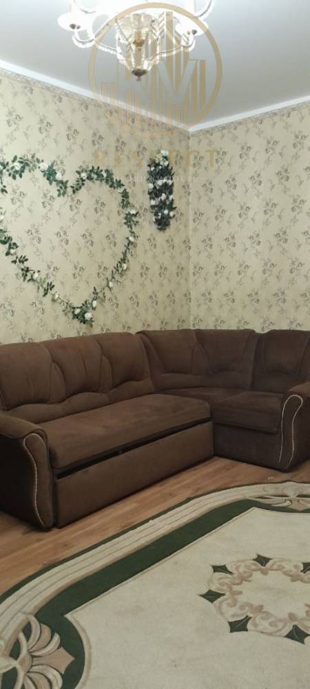 photo_5276037852359760134_y