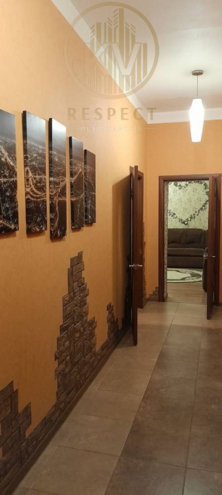 photo_5276037852359760124_y