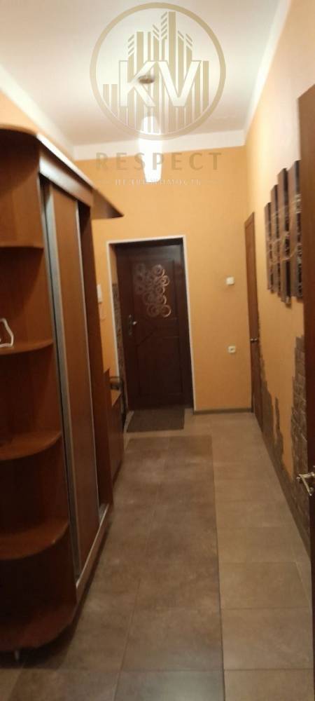 photo_5276037852359760128_y