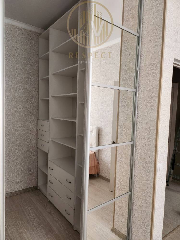 photo_5289763068894189526_y