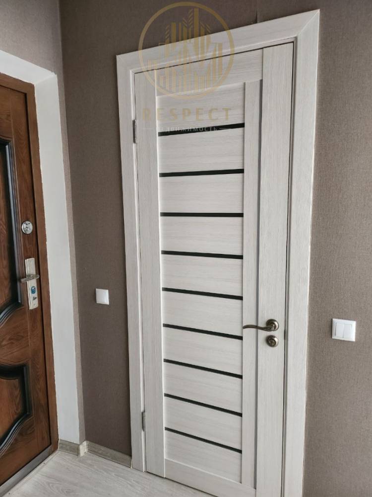 photo_5289763068894189543_y