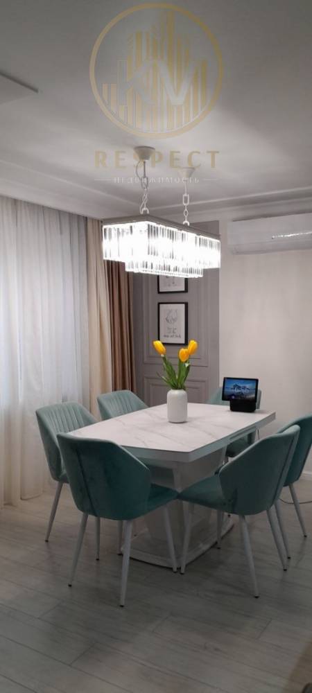 photo_5294079858919020978_y