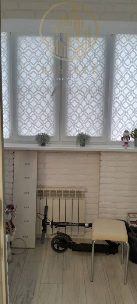 photo_5294079858919020945_y