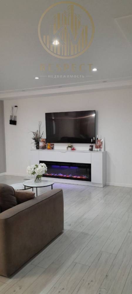 photo_5294079858919020976_y