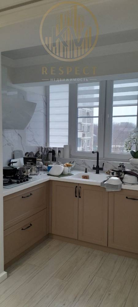 photo_5294079858919020968_y